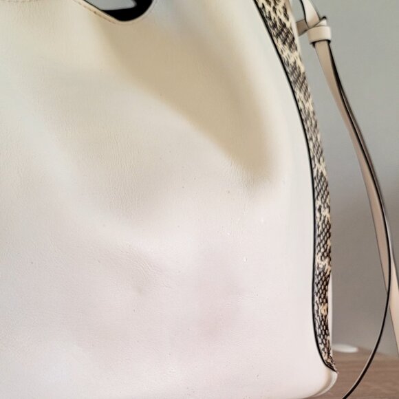 Coach Snakeskin Harmony 1941 Hobo - Picture 11 of 16